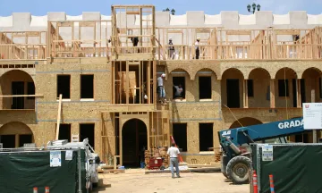 Image of Casa Las Granada being built