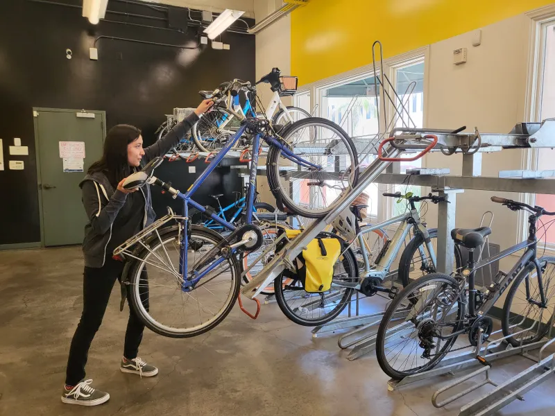 Granada Garage Upper Rack Demo